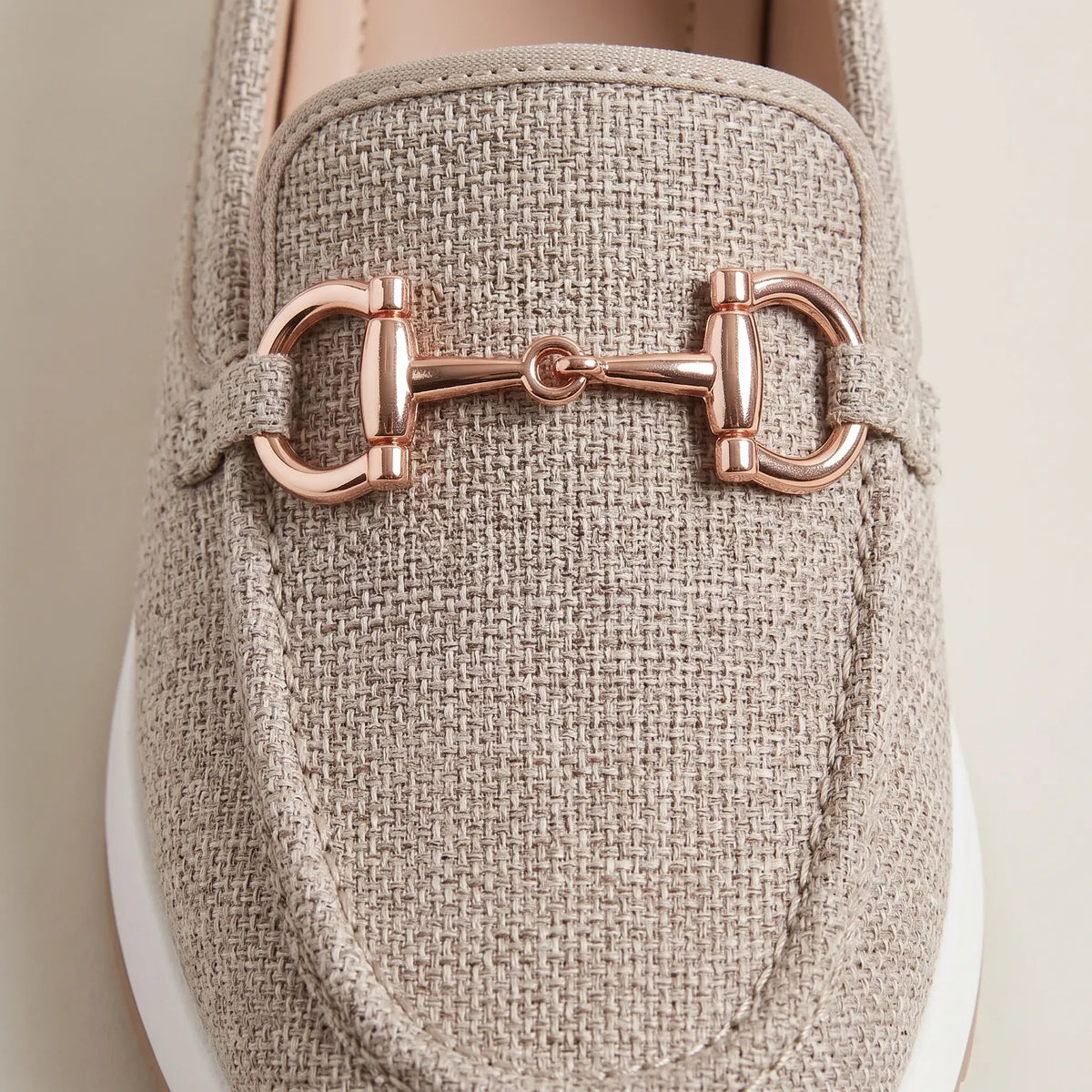 Sandra — Mocasín con Detalle de Cadena Metálica