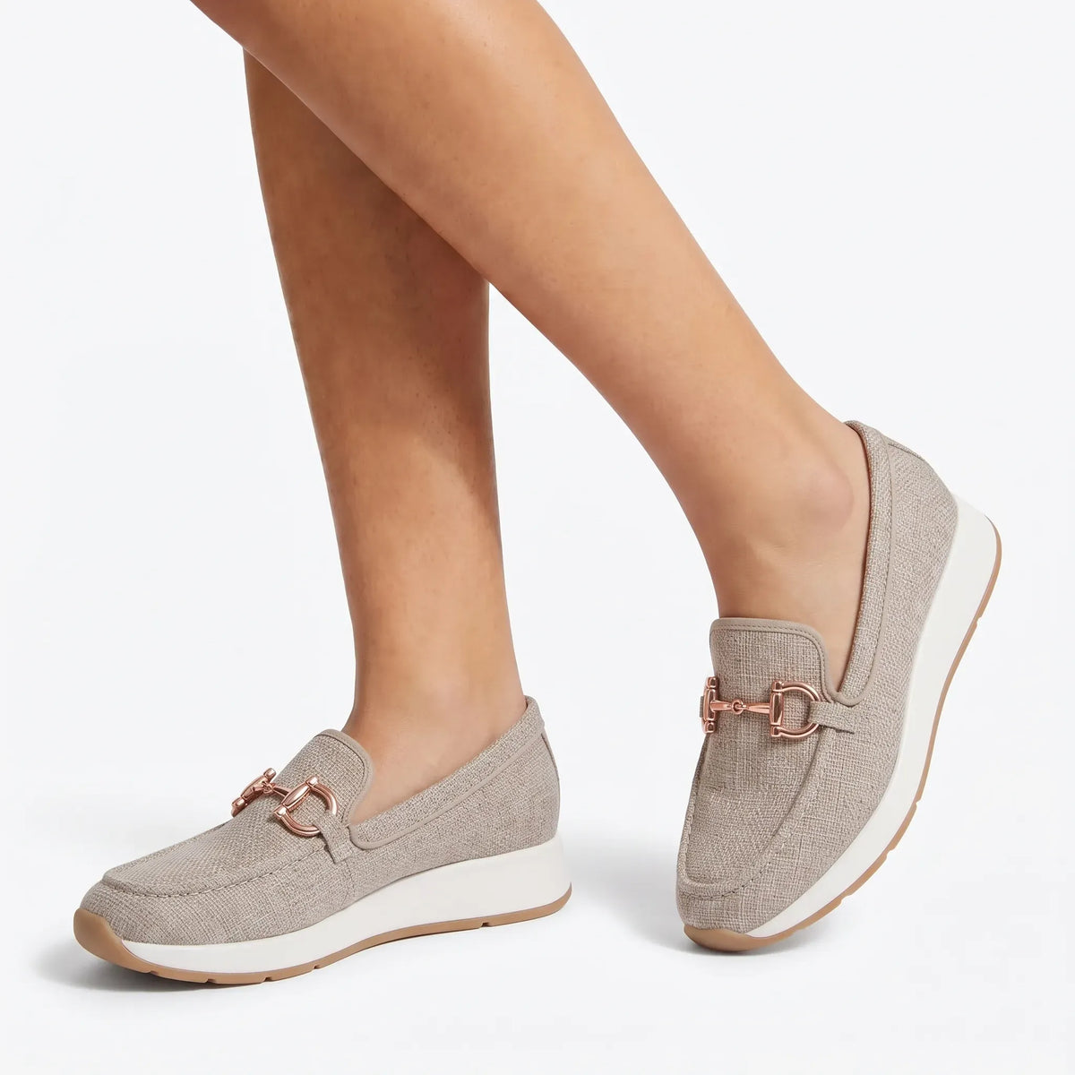 Sandra — Mocasín con Detalle de Cadena Metálica