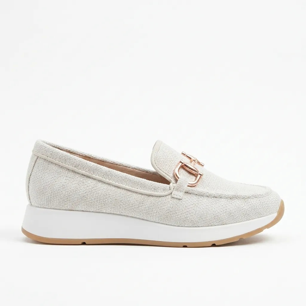 Sandra — Mocasín con Detalle de Cadena Metálica