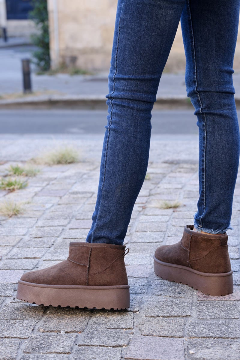 Botas chocolate forradas bajas con plataforma
