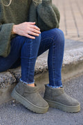 Botas kaki forradas bajas con plataforma