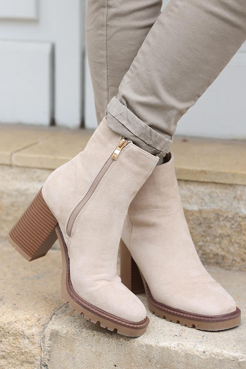 Botines de tacón en ante beige