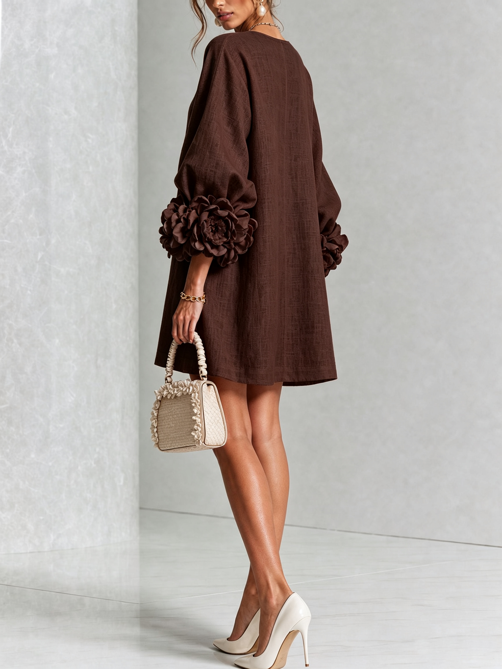 Vestido Amara Mini Elegante con Botones Florales