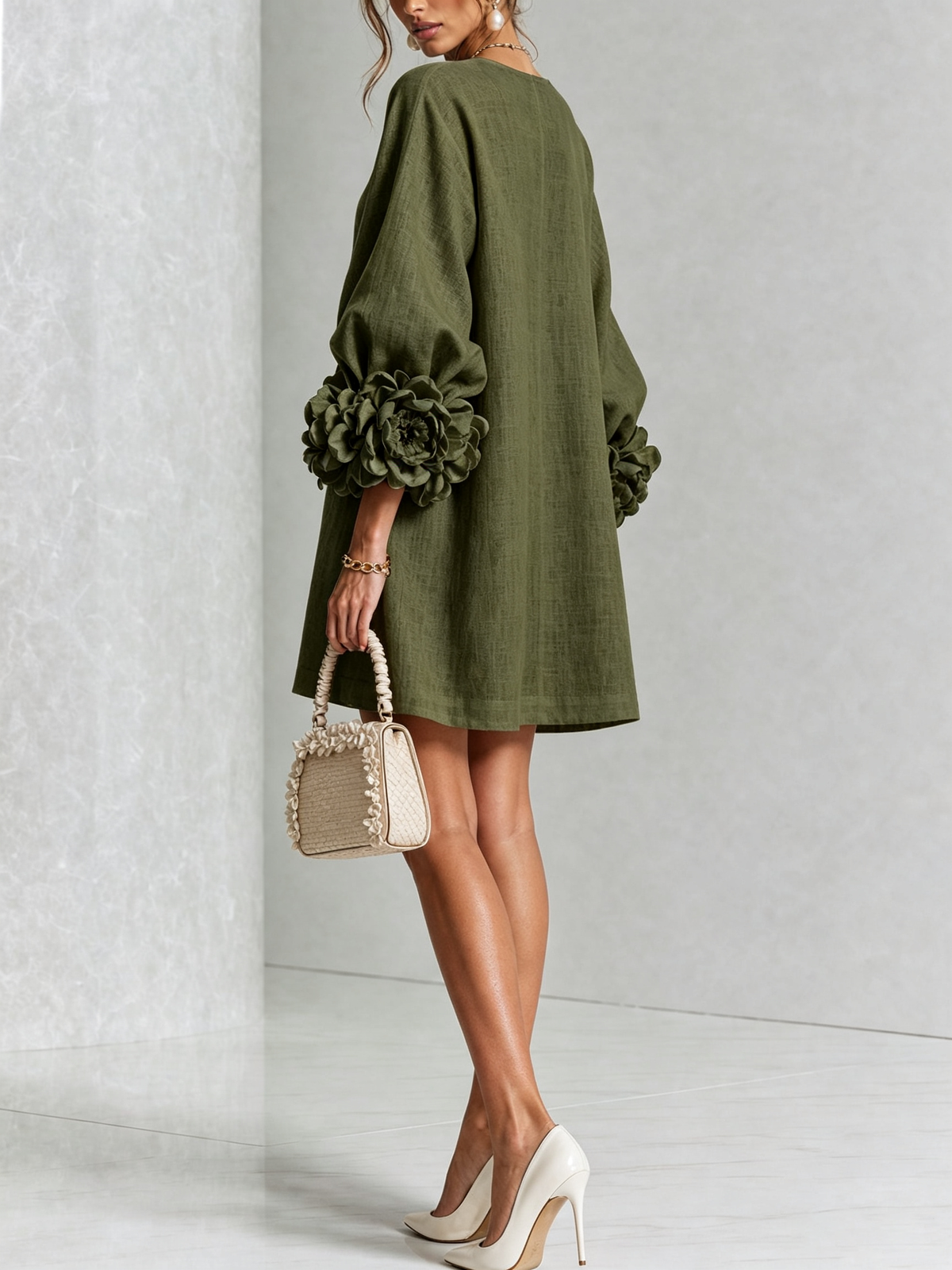 Vestido Amara Mini Elegante con Botones Florales