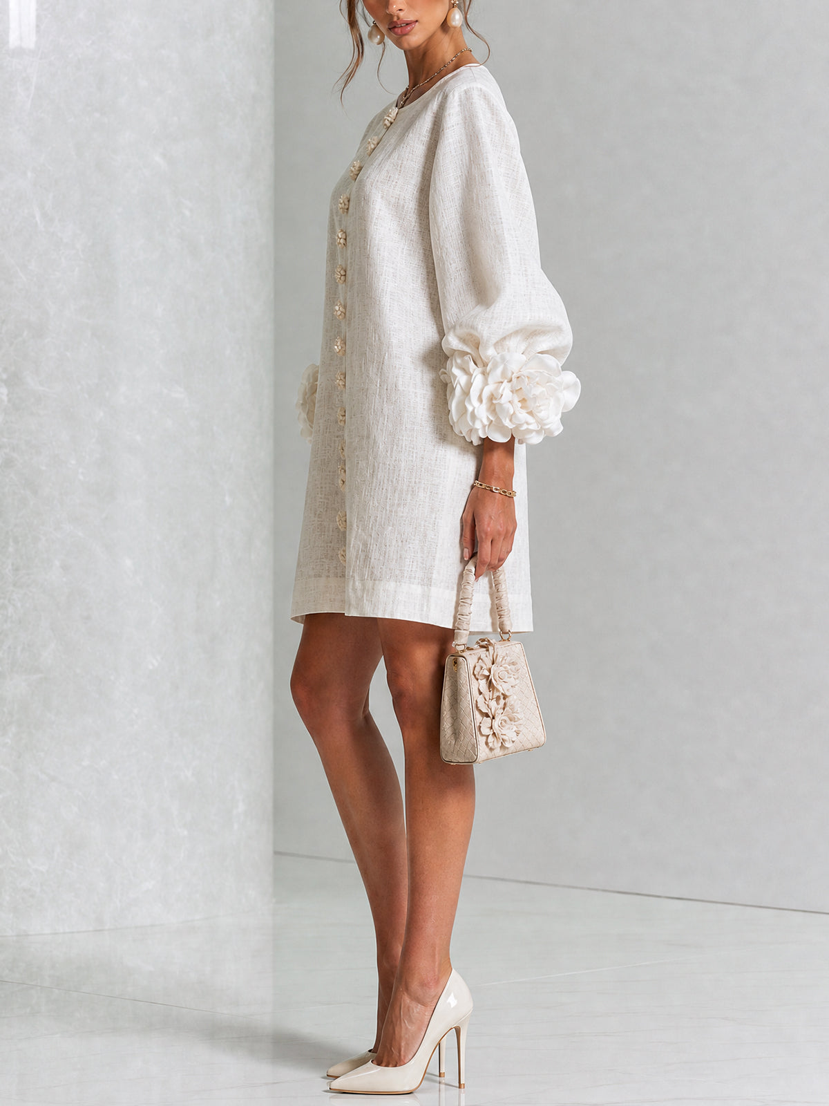 Vestido Amara Mini Elegante con Botones Florales