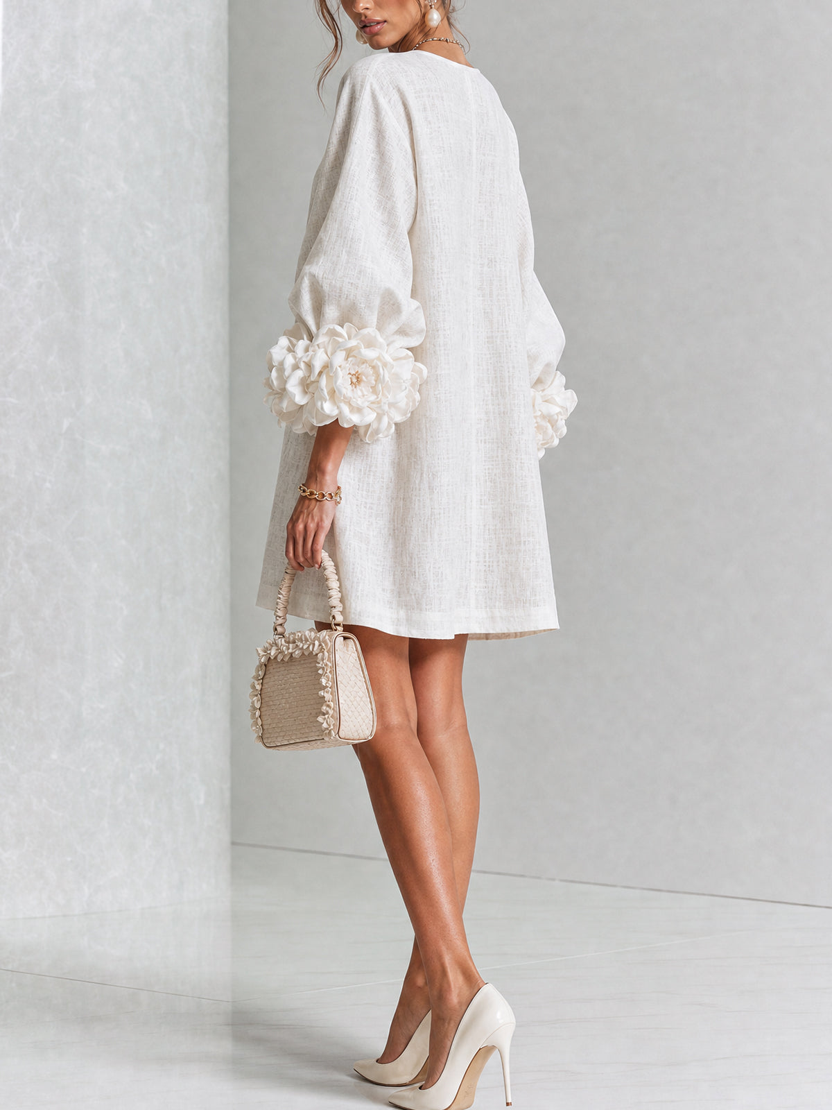 Vestido Amara Mini Elegante con Botones Florales