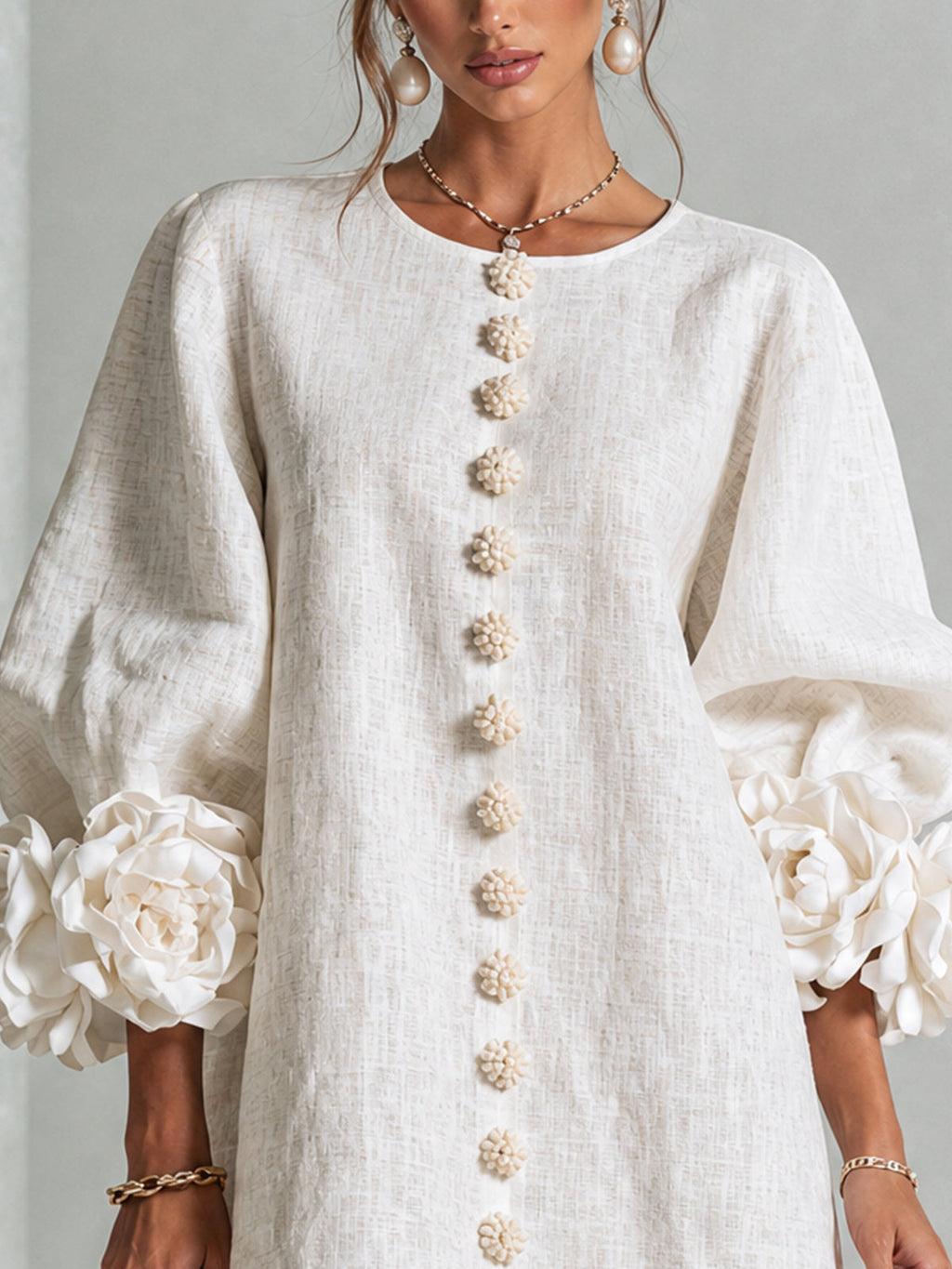 Vestido Amara Mini Elegante con Botones Florales